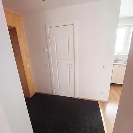 Διαμέρισμα Guest Erra